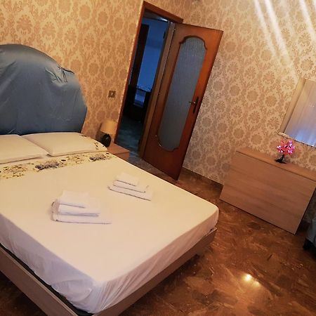 La Dimora Di Antonietta - Centro Storico Appartement Napels Buitenkant foto