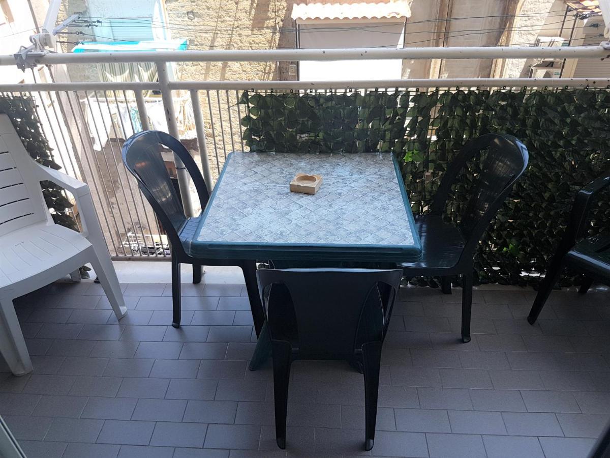 La Dimora Di Antonietta - Centro Storico Appartement Napels Buitenkant foto