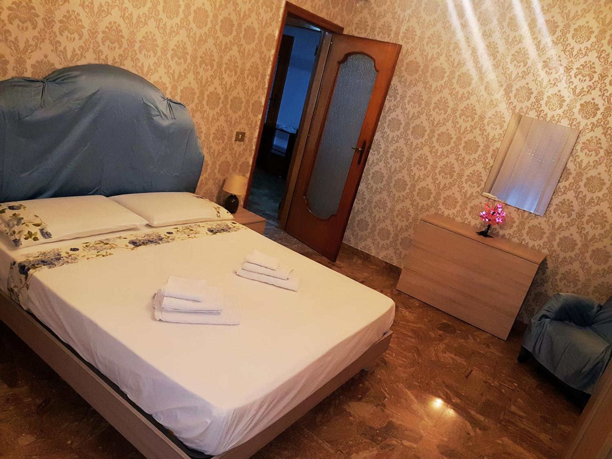 La Dimora Di Antonietta - Centro Storico Appartement Napels Buitenkant foto